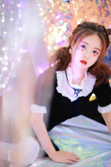 美女黑色真丝图